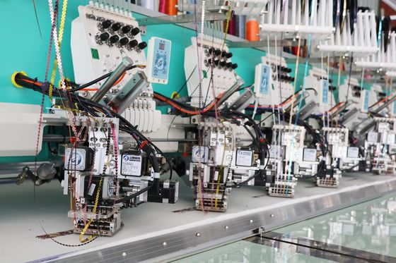 Bilgisayar 6 Boyutlar Sequins nakış makinesi 9 İğneler 20Baş Nakış Ekipmanı